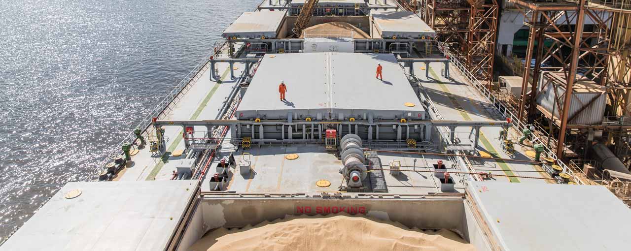 Grain barge 